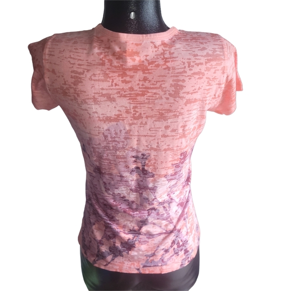 The North Face Peach Floral V-Neck T Shirt - Picture 5 of 6